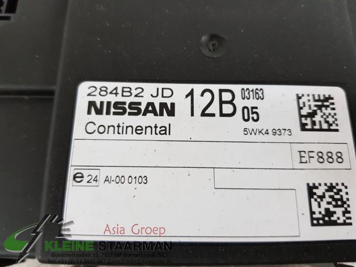 Kontaktslot + computer van een Nissan Qashqai (J10) 2.0 16V 2011