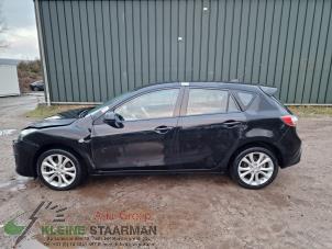 Gebruikte Stijl midden-links Mazda 3 Sport (BL14/BLA4/BLB4) 1.6i MZR 16V Prijs op aanvraag aangeboden door Kleine Staarman B.V. Autodemontage