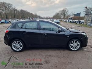 Gebruikte Kokerbalk rechts Mazda 3 Sport (BL14/BLA4/BLB4) 1.6i MZR 16V Prijs op aanvraag aangeboden door Kleine Staarman B.V. Autodemontage