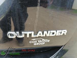 Gebruikte Schokbreker rechts-achter Mitsubishi Outlander (CW) 2.4 16V Mivec 4x4 Prijs op aanvraag aangeboden door Kleine Staarman B.V. Autodemontage