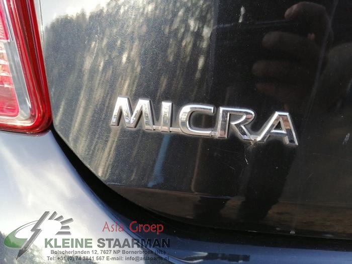 Ruitensproeiertank voor van een Nissan Micra (K13) 1.2 12V DIG-S 2012