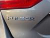 Gasdemper links-achter van een Nissan Pulsar (C13), 2013 1.2 DIG-T 16V, Hatchback, Benzine, 1.197cc, 85kW (116pk), FWD, HRA2DDT, 2014-10, C13B 2017
