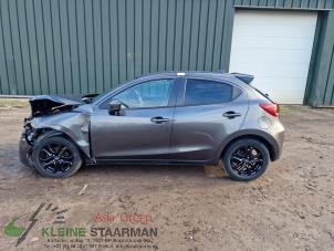 Gebruikte Stijl midden-links Mazda 2 (DJ/DL) 1.5 SkyActiv-G 90 Prijs op aanvraag aangeboden door Kleine Staarman B.V. Autodemontage