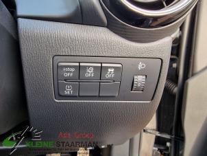 Gebruikte Schakelaar (diversen) Mazda 2 (DJ/DL) 1.5 SkyActiv-G 90 Prijs op aanvraag aangeboden door Kleine Staarman B.V. Autodemontage