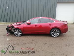 Gebruikte Middenstijl links Mazda 6 (GJ/GH/GL) 2.2d SkyActiv-g i-eloop 16V Prijs op aanvraag aangeboden door Kleine Staarman B.V. Autodemontage