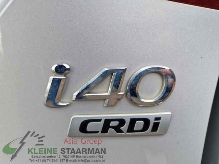 Schokdemper links-achter van een Hyundai i40 CW (VFC) 1.7 CRDi 16V 2016
