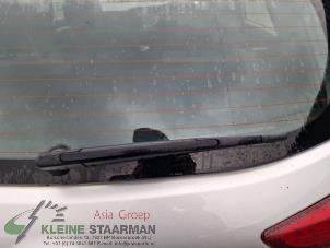 Gebruikte Ruitenwisserarm achter Hyundai i20 (GBB) 1.0 T-GDI 100 12V Prijs op aanvraag aangeboden door Kleine Staarman B.V. Autodemontage