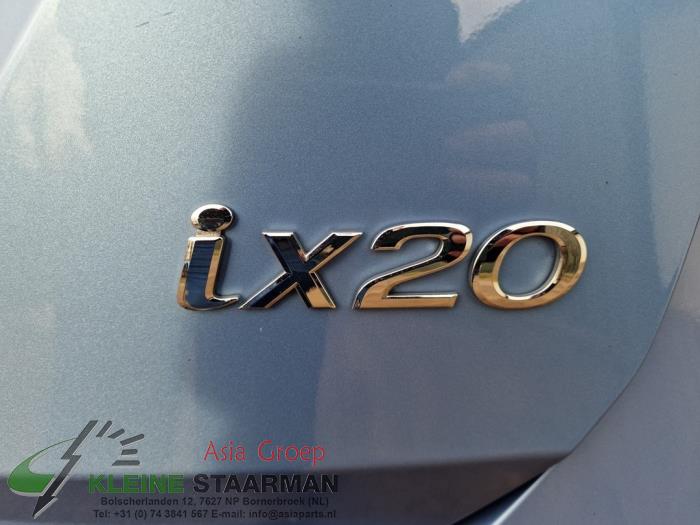 Bumperframe achter van een Hyundai iX20 (JC) 1.4i 16V 2015