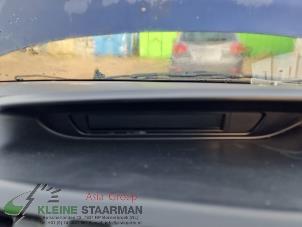 Gebruikte Display Interieur Mazda 5 (CWA9) 2.0i 16V Prijs op aanvraag aangeboden door Kleine Staarman B.V. Autodemontage