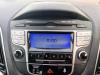 Radio CD Speler van een Hyundai iX35 (LM), 2010 / 2015 1.7 CRDi 16V, SUV, Diesel, 1.685cc, 85kW (116pk), FWD, D4FD, 2010-11 / 2015-09, F5D31; F5D41 2013