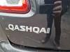 Kofferdekseldemper links-achter van een Nissan Qashqai (J10), 2007 / 2014 2.0 16V 4x4, SUV, Benzine, 1.997cc, 104kW (141pk), 4x4, MR20DE, 2007-02 / 2014-01, J10EE 2011
