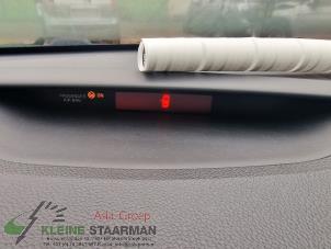 Gebruikte Display Interieur Kia Pro cee'd (JDB3) 1.6 GDI 16V Prijs op aanvraag aangeboden door Kleine Staarman B.V. Autodemontage