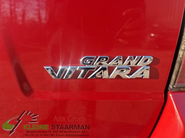 Fusee rechts-achter van een Suzuki Grand Vitara II (JT) 2.4 16V 2012