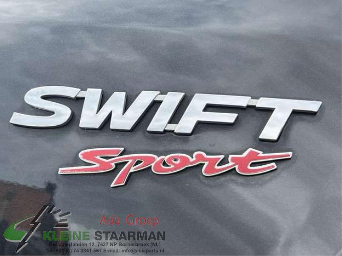 Accubak van een Suzuki Swift (ZA/ZC/ZD) 1.6 Sport VVT 16V 2015