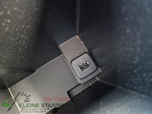 Gebruikte AUX/USB aansluiting Suzuki SX4 S-Cross (JY) 1.0 Booster Jet Turbo 12V AllGrip Prijs op aanvraag aangeboden door Kleine Staarman B.V. Autodemontage