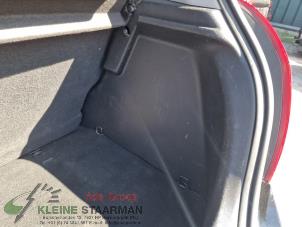 Gebruikte Kofferbakbekleding rechts Hyundai i20 1.2i 16V Prijs op aanvraag aangeboden door Kleine Staarman B.V. Autodemontage