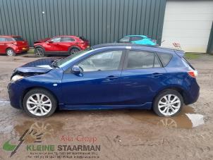 Gebruikte Stijl midden-links Mazda 3 Sport (BL14/BLA4/BLB4) 2.0i MZR DISI 16V Prijs op aanvraag aangeboden door Kleine Staarman B.V. Autodemontage