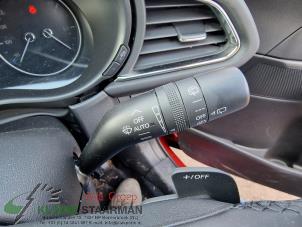 Gebruikte Ruitenwis Schakelaar Mazda CX-30 (DM) 2.0 e-SkyActiv X 186 16V Prijs op aanvraag aangeboden door Kleine Staarman B.V. Autodemontage
