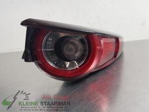 Gebruikte Achterlicht rechts Mazda CX-30 (DM) 2.0 e-SkyActiv X 186 16V Prijs op aanvraag aangeboden door Kleine Staarman B.V. Autodemontage