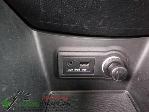 Gebruikte AUX/USB aansluiting Hyundai iX20 (JC) 1.4i 16V Prijs op aanvraag aangeboden door Kleine Staarman B.V. Autodemontage