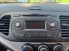 Radio CD Speler van een Kia Picanto (TA), 2011 / 2017 1.0 12V, Hatchback, Benzine, 998cc, 49kW, G3LA, 2015-04 / 2017-06 2015