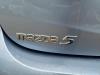 Fusee links-voor van een Mazda 5 (CWA9), 2010 1.8i 16V, MPV, Benzine, 1.798cc, 85kW (116pk), L8, 2010-09 / 2015 2012