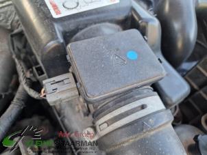 Gebruikte Luchthoeveelheidsmeter Mazda MX-5 (NB18/35/8C) 1.6i 16V Prijs op aanvraag aangeboden door Kleine Staarman B.V. Autodemontage