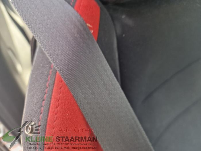 Veiligheidsgordel rechts-achter van een Toyota GT 86 (ZN) 2.0 16V 2014