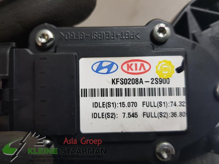Gaspedaalpositie Sensor van een Kia Sportage (SL) 1.6 GDI 16V 4x2 2016