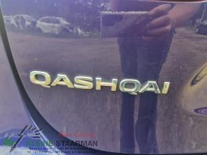 Gebruikte Motorkap Scharnier Nissan Qashqai (J11) 1.2 DIG-T 16V Prijs op aanvraag aangeboden door Kleine Staarman B.V. Autodemontage