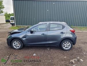 Gebruikte Stijl midden-links Mazda 2 (DJ/DL) 1.5 SkyActiv-G 90 Prijs op aanvraag aangeboden door Kleine Staarman B.V. Autodemontage