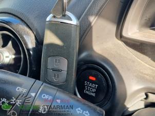 Gebruikte Kontaktslot + computer Mazda 2 (DJ/DL) 1.5 SkyActiv-G 90 Prijs op aanvraag aangeboden door Kleine Staarman B.V. Autodemontage