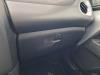 Dashboardkastje van een Toyota Aygo (B40), 2014 1.0 12V VVT-i, Hatchback, Benzine, 998cc, 53kW (72pk), FWD, 1KRFE, 2018-03, KGB40 2019