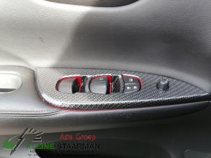 Gebruikte Elektrisch Raam Schakelaar Nissan Pulsar (C13) 1.2 DIG-T 16V Prijs op aanvraag aangeboden door Kleine Staarman B.V. Autodemontage