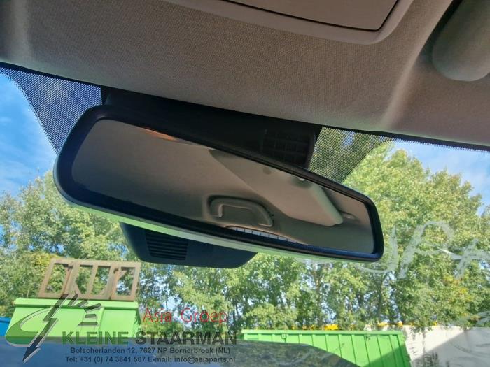 Spiegel binnen van een Mazda CX-3 2.0 SkyActiv-G 120 2019
