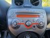Radio CD Speler van een Nissan Micra (K13), 2010 / 2016 1.2 12V DIG-S, Hatchback, Benzine, 1.198cc, 72kW (98pk), FWD, HR12DDR, 2011-03 / 2015-10, K13B 2013
