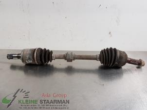 Gebruikte Aandrijfas links-voor Mazda 6 (GH12/GHA2) 1.8i 16V Prijs op aanvraag aangeboden door Kleine Staarman B.V. Autodemontage