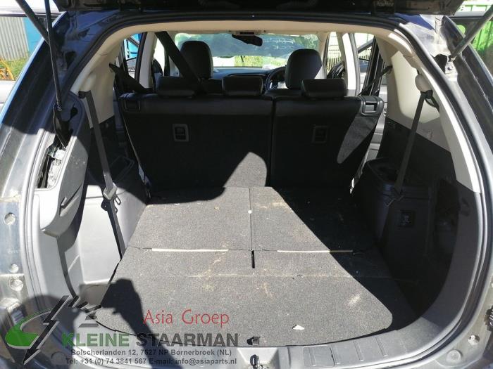 Vloerplaat bagageruimte van een Mitsubishi Outlander (GF/GG) 2.0 16V 4x4 2019