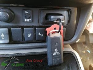 Gebruikte Kontaktslot + computer Mitsubishi Outlander (GF/GG) 2.0 16V 4x4 Prijs op aanvraag aangeboden door Kleine Staarman B.V. Autodemontage