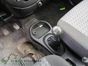 Gebruikte Pookknop Daihatsu Trevis 1.0 12V DVVT Prijs op aanvraag aangeboden door Kleine Staarman B.V. Autodemontage