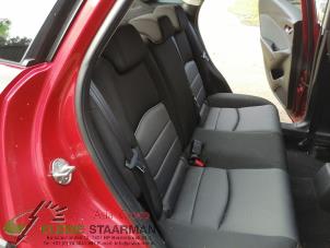 Gebruikte Achterbank Mazda CX-3 2.0 SkyActiv-G 120 Prijs op aanvraag aangeboden door Kleine Staarman B.V. Autodemontage