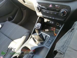 Gebruikte Schakelmechaniek Hyundai Tucson (TL) 1.7 CRDi 16V 2WD Prijs op aanvraag aangeboden door Kleine Staarman B.V. Autodemontage