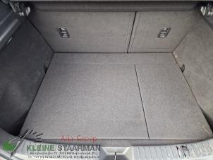 Gebruikte Vloerplaat bagageruimte Mazda CX-30 (DM) 2.0 e-SkyActiv X 186 16V Prijs op aanvraag aangeboden door Kleine Staarman B.V. Autodemontage