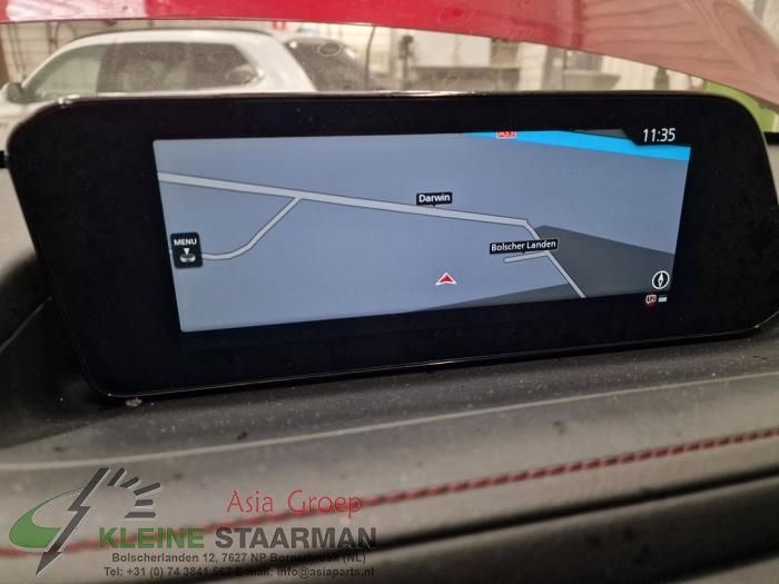 Navigatie Systeem van een Mazda CX-30 (DM) 2.0 e-SkyActiv X 186 16V 2023