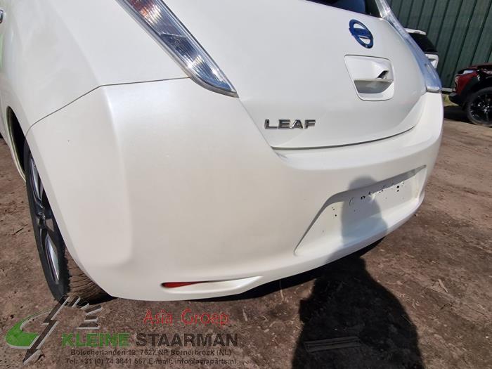 Achterbumper van een Nissan Leaf (ZE0) Leaf 2016
