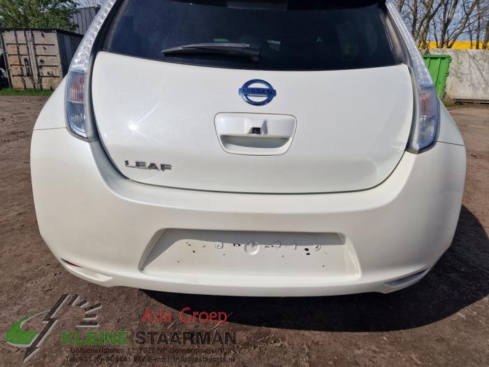 Achterbumper van een Nissan Leaf (ZE0) Leaf 2016