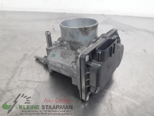 Gebruikte Gasklephuis Toyota Prius Plus (ZVW4) 1.8 16V Prijs € 125,00 Margeregeling aangeboden door Kleine Staarman B.V. Autodemontage