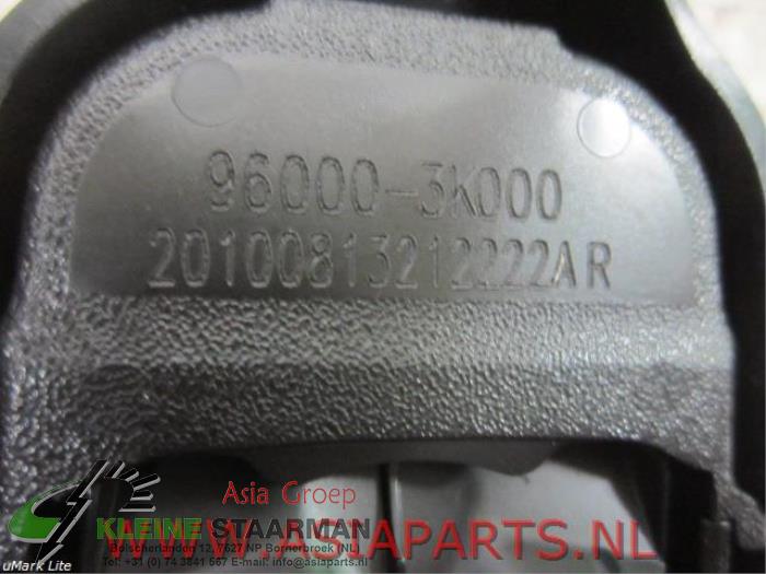 Lichtsensor van een Kia Sportage (SL) 1.6 GDI 16V 4x2 2010