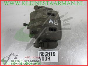 Gebruikte Remklauw (Tang) rechts-voor Hyundai Trajet 2.0 CVVT 16V Prijs € 42,50 Margeregeling aangeboden door Kleine Staarman B.V. Autodemontage