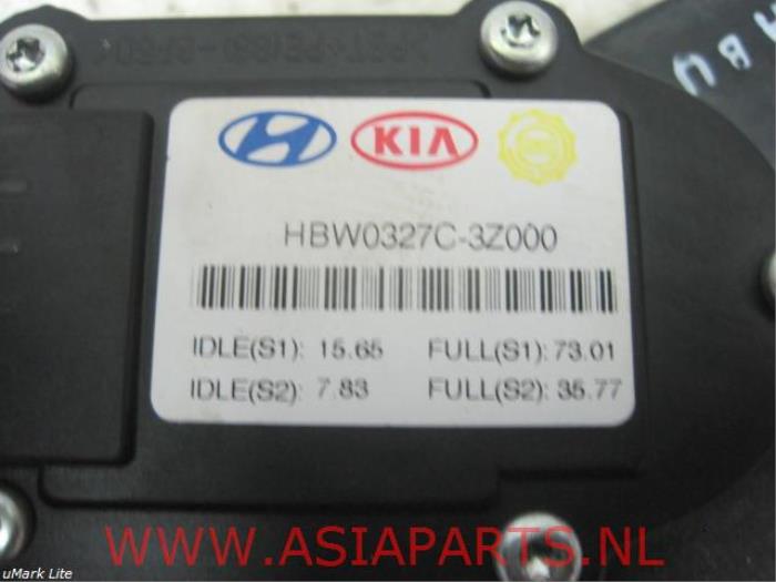 Sensor Gaspedaalpositie van een Hyundai i40 CW (VFC) 1.7 CRDi 16V 2012